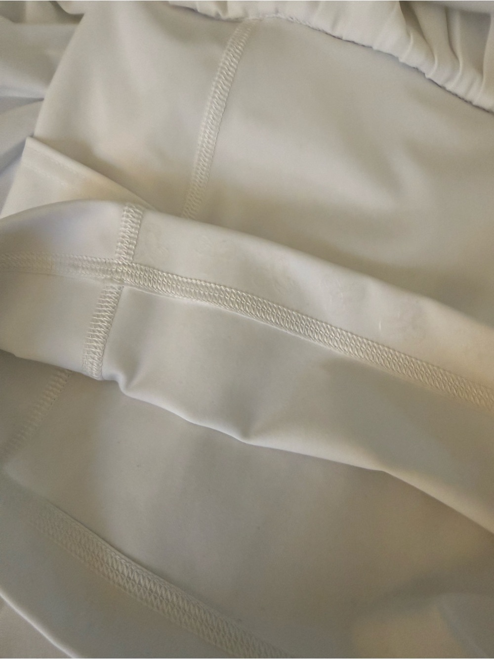 Aritzia Golden Micro Pleat Skort White Tennis Prep L NWOT - Picture 6 of 6